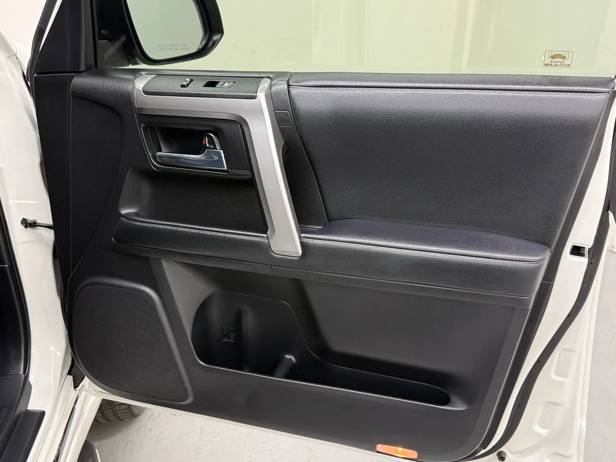 Used 2020 Toyota 4Runner Limited RWD image 71