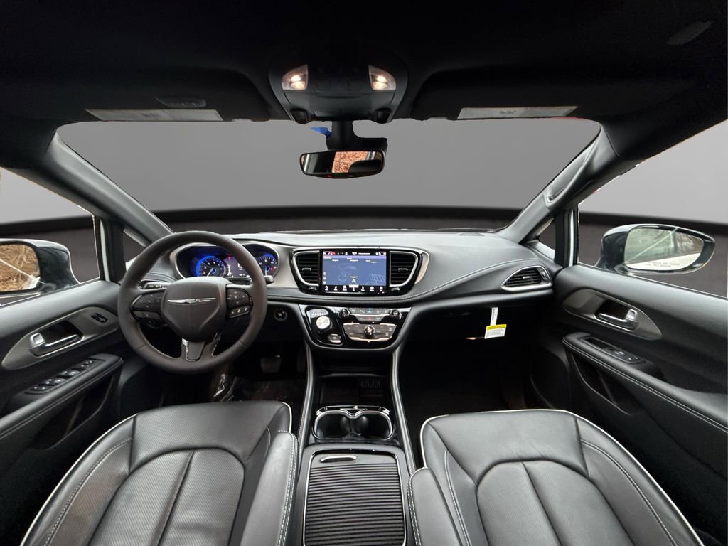 Used 2024 Chrysler Pacifica Limited w/ S Appearance Package image 28