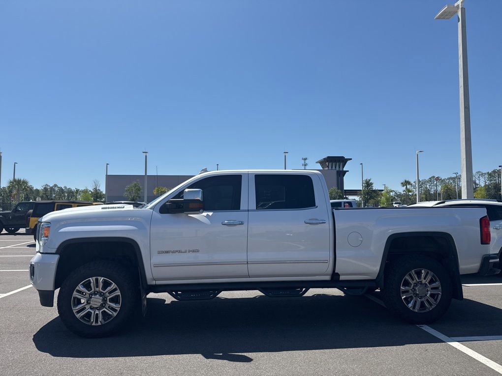 Used 2018 GMC Sierra 2500 Denali AWD/4WD image 4