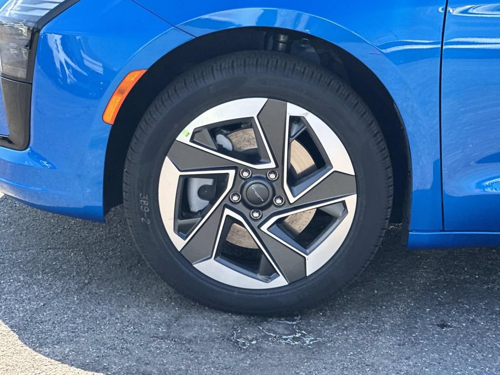 New 2027 Chrysler Pacifica Limited AWD/4WD image 8