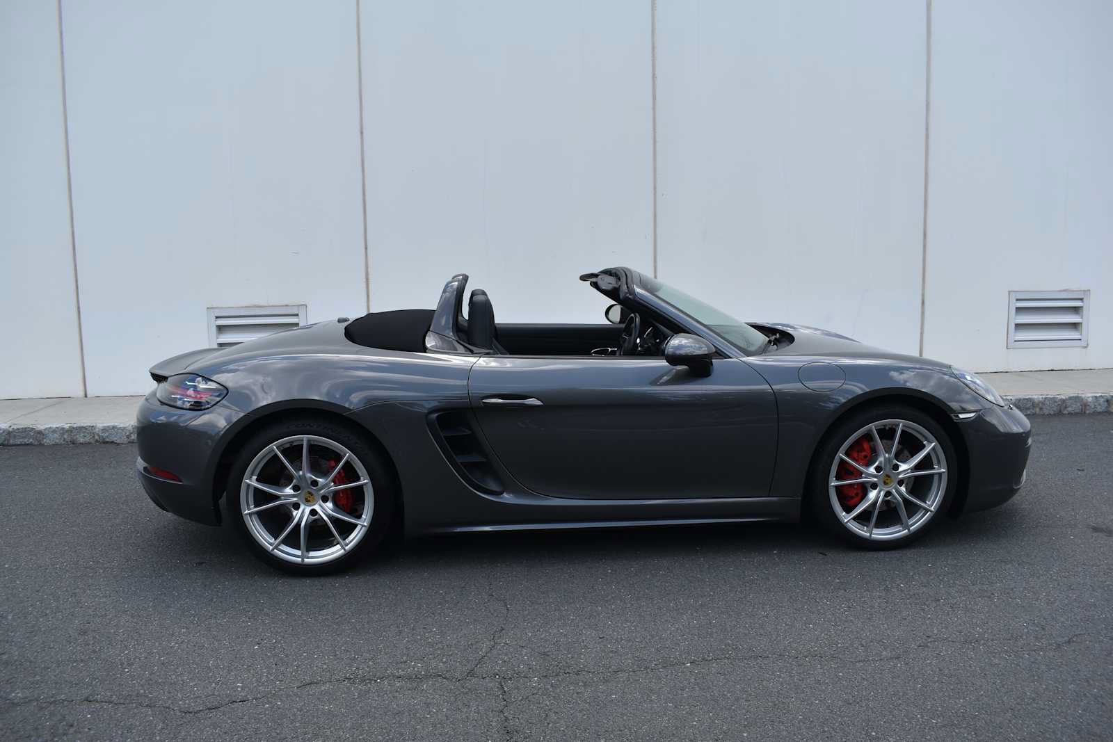 Used 2017 Porsche 718 Boxster S RWD image 5