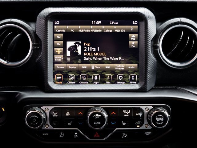 Used 2020 Jeep Wrangler Unlimited Sahara image 19