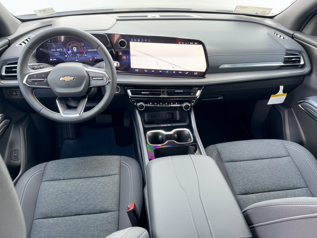 New 2027 Chevrolet Traverse LT FWD image 17