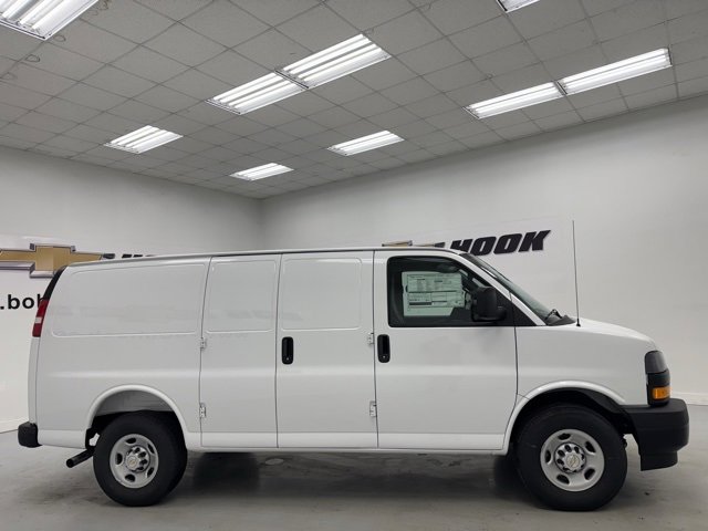 New 2025 Chevrolet Express 2500 w/ Driver Convenience Package image 4