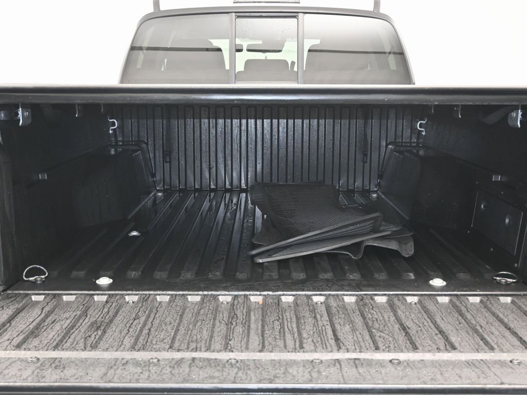 Used 2022 Toyota Tacoma SR w/ SR Convenience Package image 15