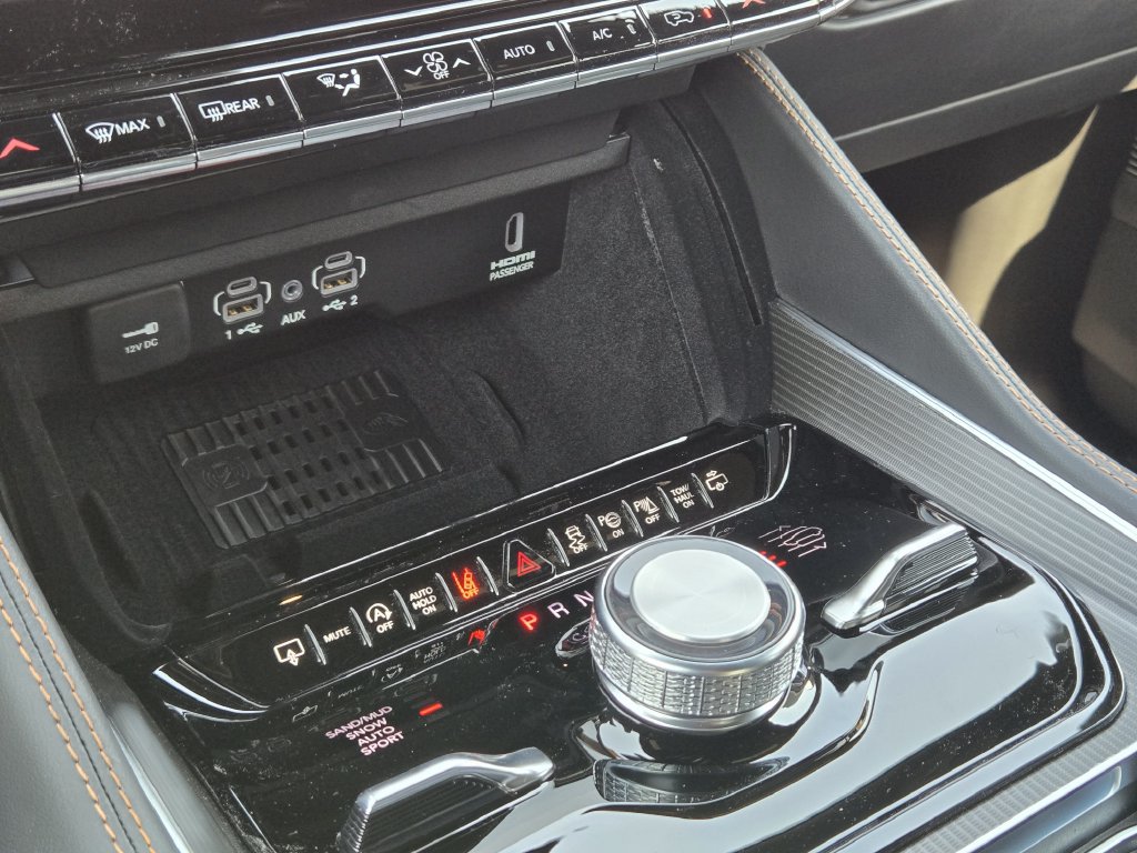 New 2026 Jeep Grand Wagoneer L Summit AWD/4WD image 14