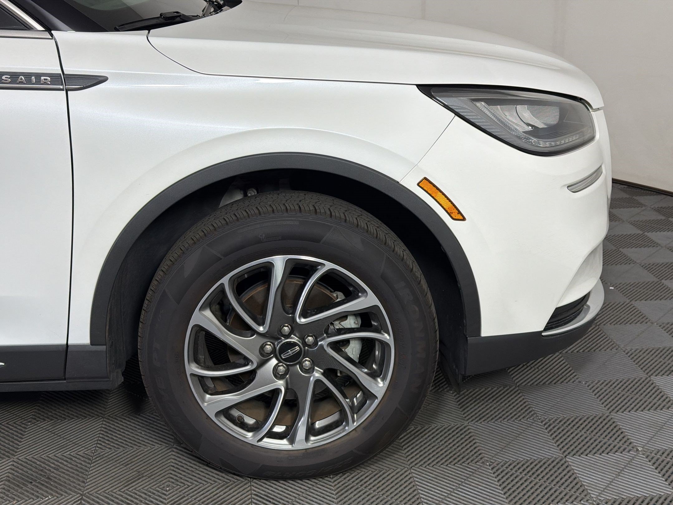 Used 2022 Lincoln Corsair AWD w/ Equipment Group 101A image 13