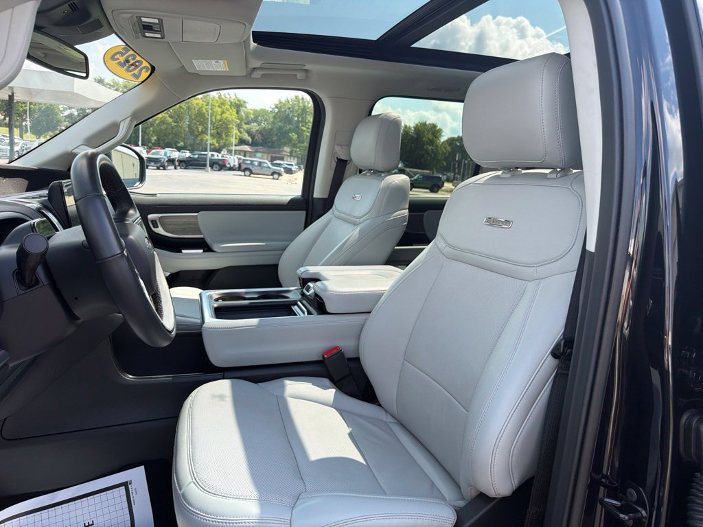 Certified 2025 Ford Expedition Max Platinum w/ Driver's Package AWD/4WD image 13
