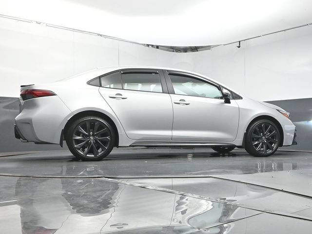 Used 2025 Toyota Corolla XSE FWD image 37