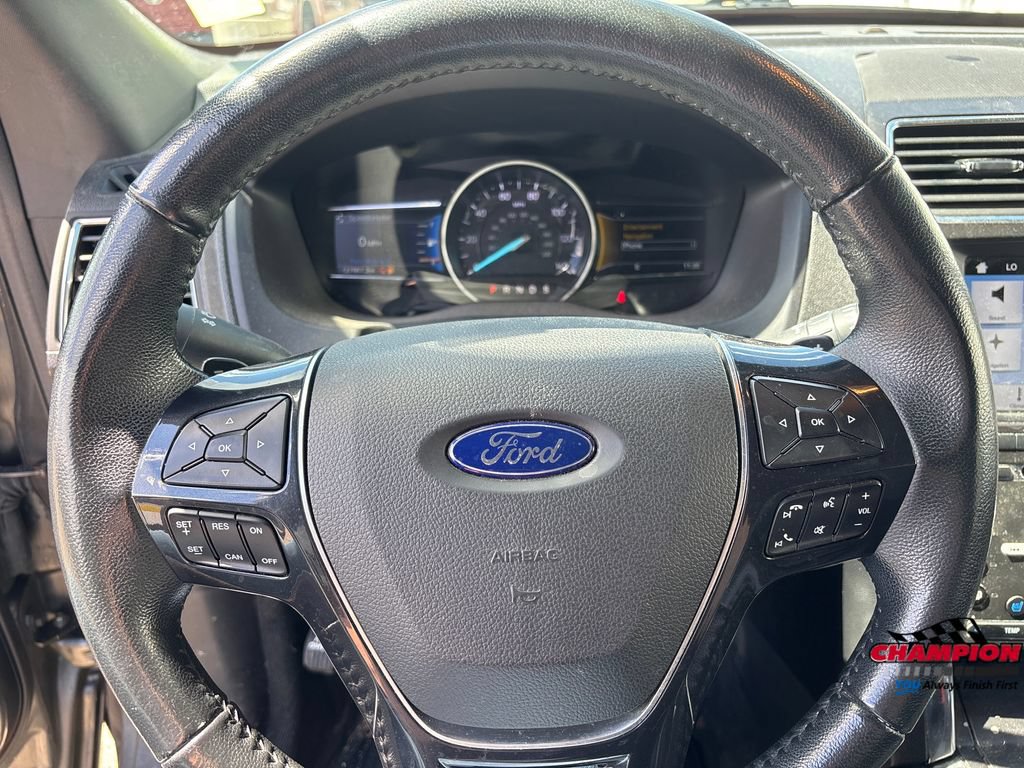 Used 2017 Ford Explorer Limited AWD/4WD image 13