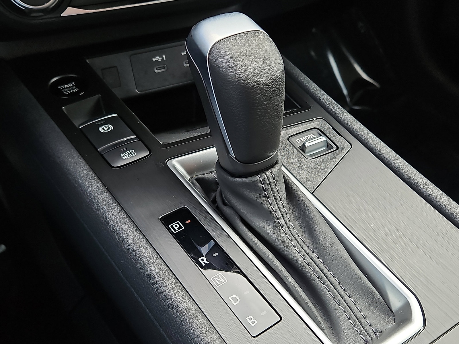 Certified 2025 Nissan Kicks SV w/ Illumination Package image 14