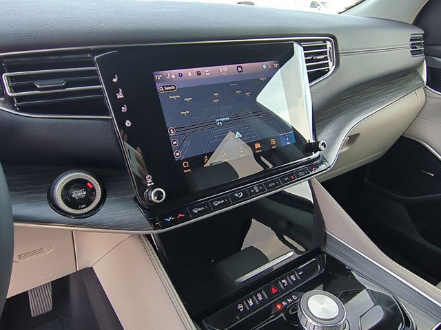 Used 2024 Jeep Wagoneer Series II w/ Flexible Seating Group image 15