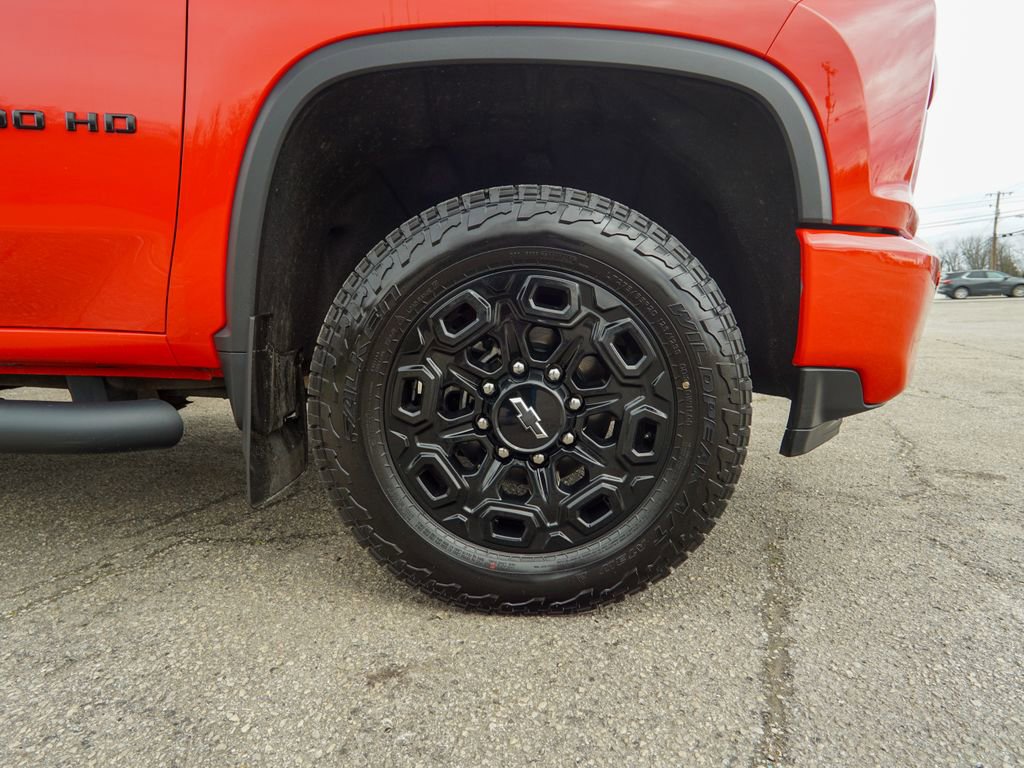 Used 2022 Chevrolet Silverado 2500 LTZ w/ LTZ Plus Package image 13