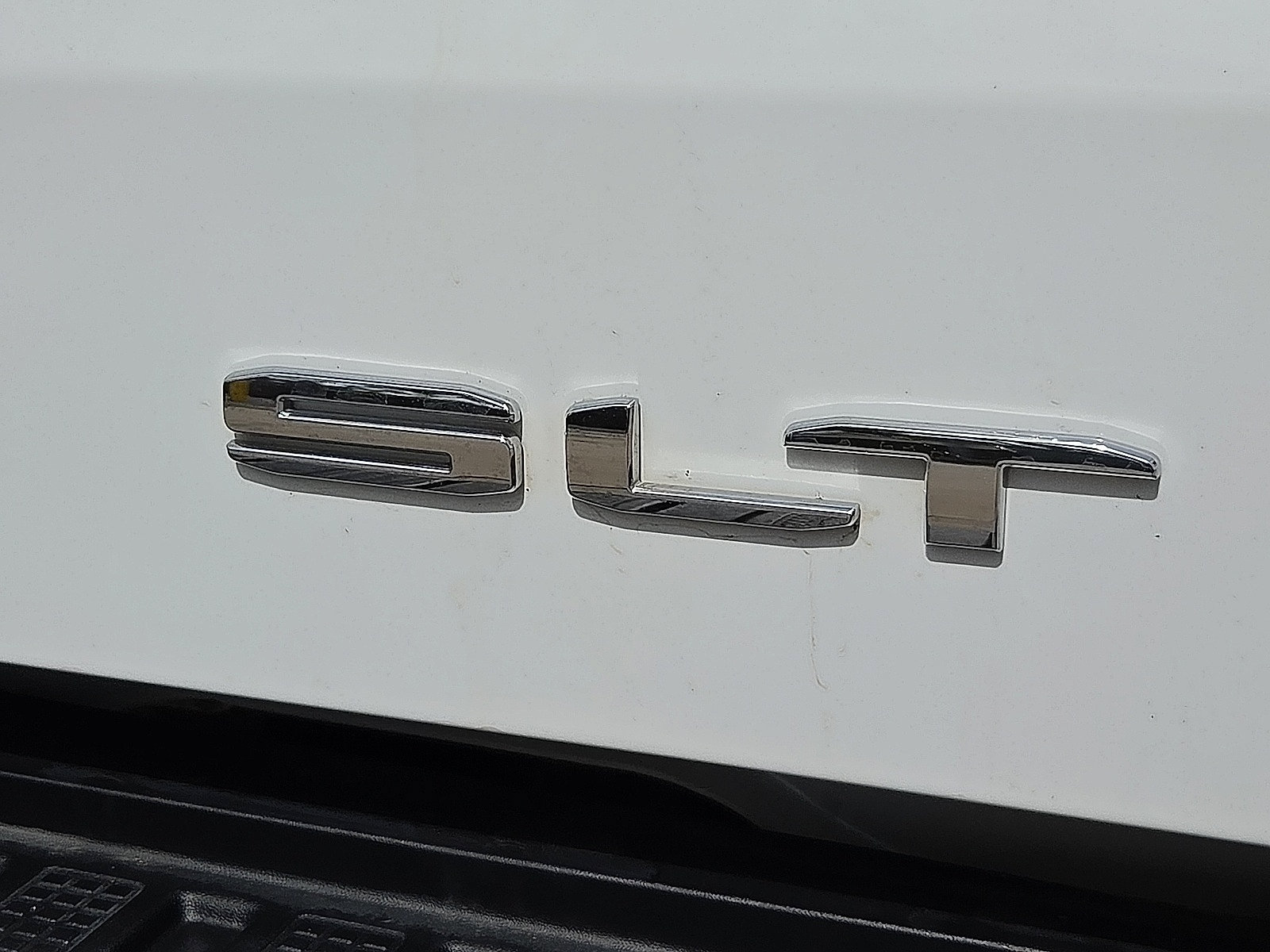 Used 2025 GMC Sierra 1500 SLT AWD/4WD image 9