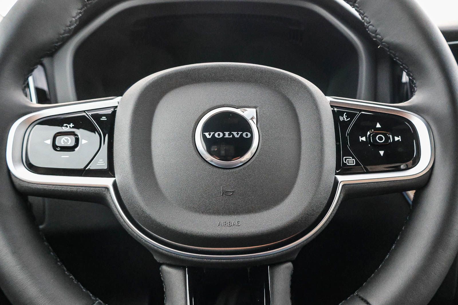 New 2026 Volvo XC60 T8 Plus w/ Protection Package Premier image 36