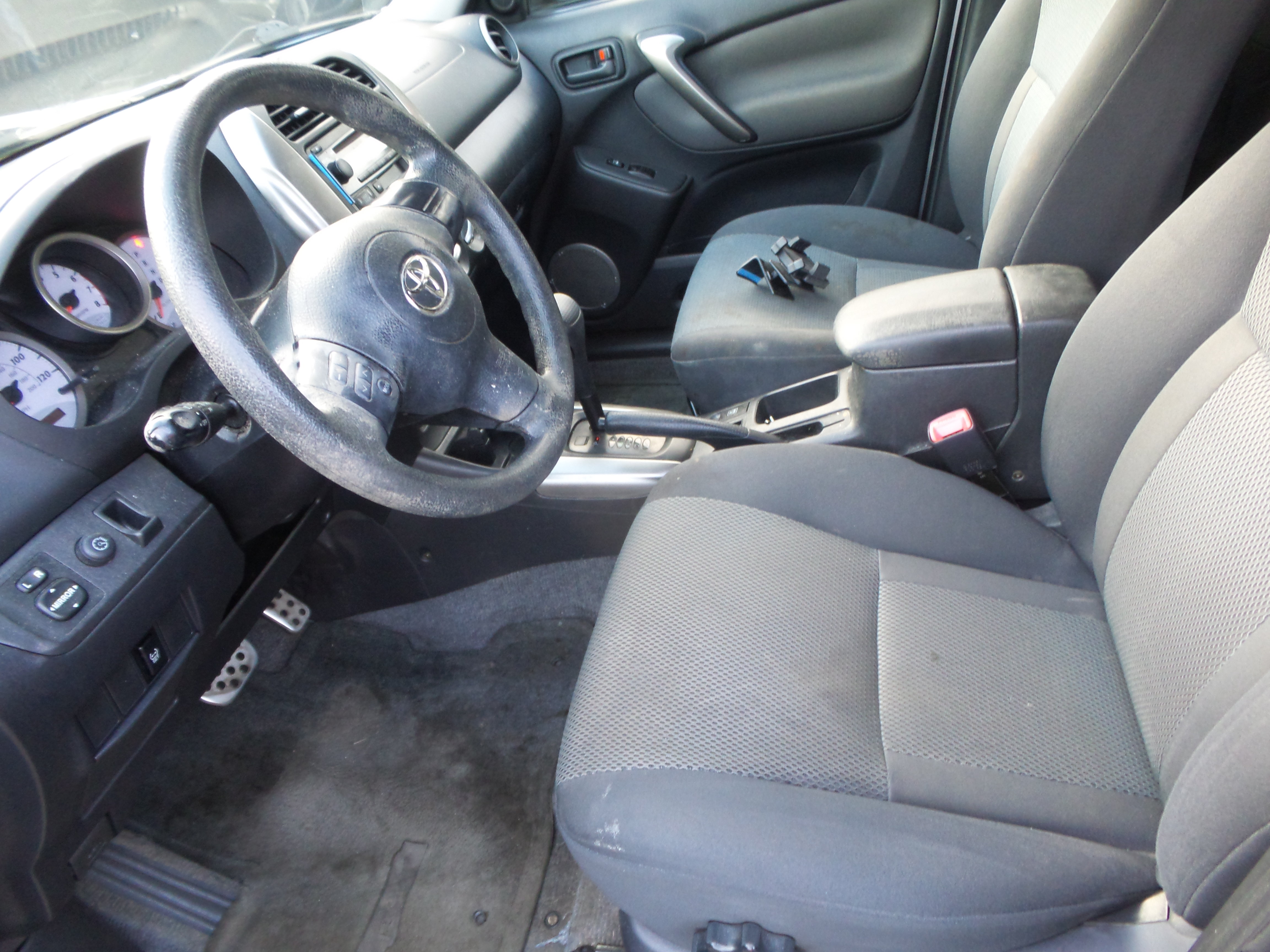 Used 2005 Toyota RAV4 4WD image 9