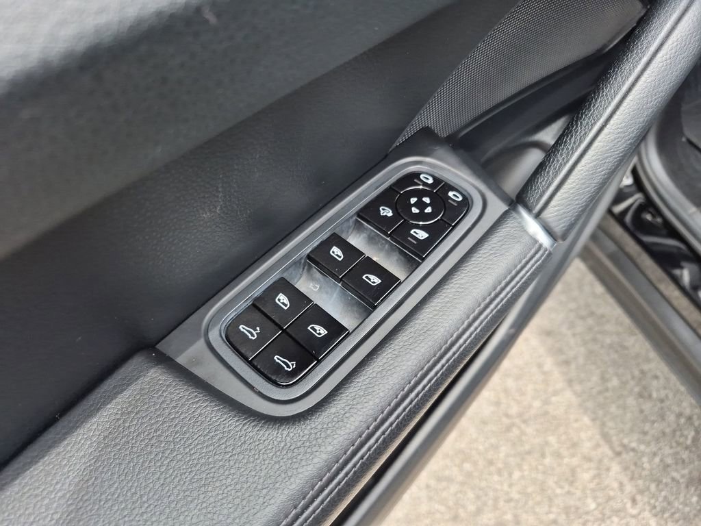 Used 2019 Porsche Cayenne S AWD/4WD image 18