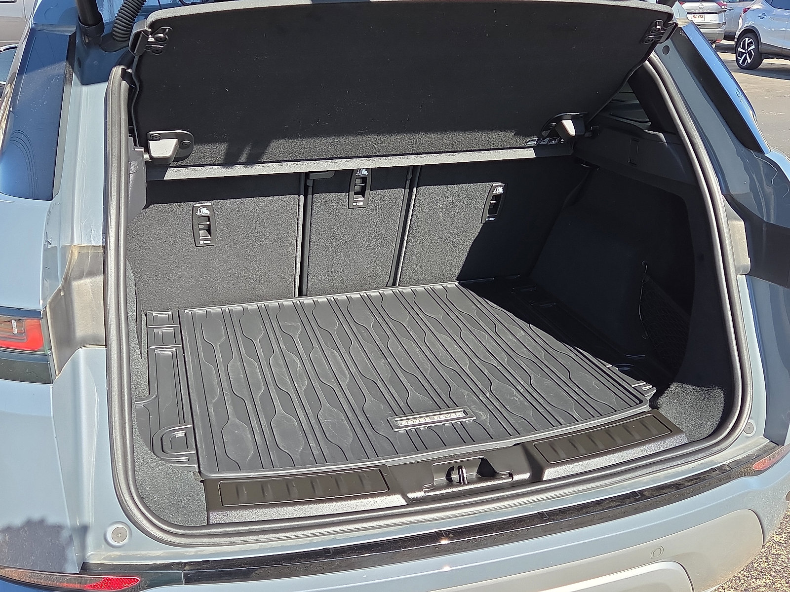 Used 2023 Land Rover Range Rover Evoque SE image 8