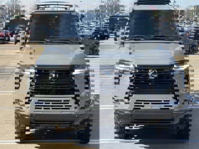 Used 2024 Lexus GX 550 image 8