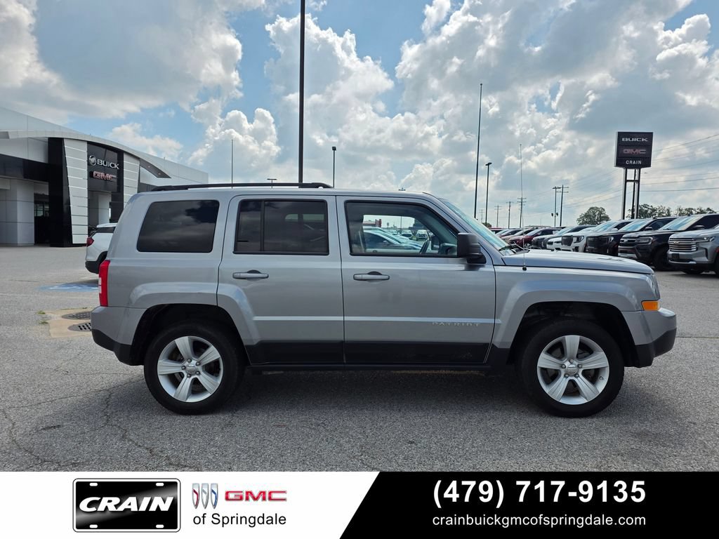 Used 2017 Jeep Patriot Sport w/ Power Value Group AWD/4WD image 9
