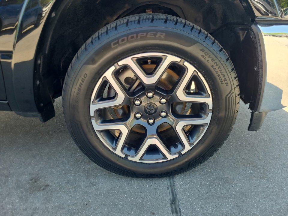 Certified 2025 RAM 1500 Laramie AWD/4WD image 27