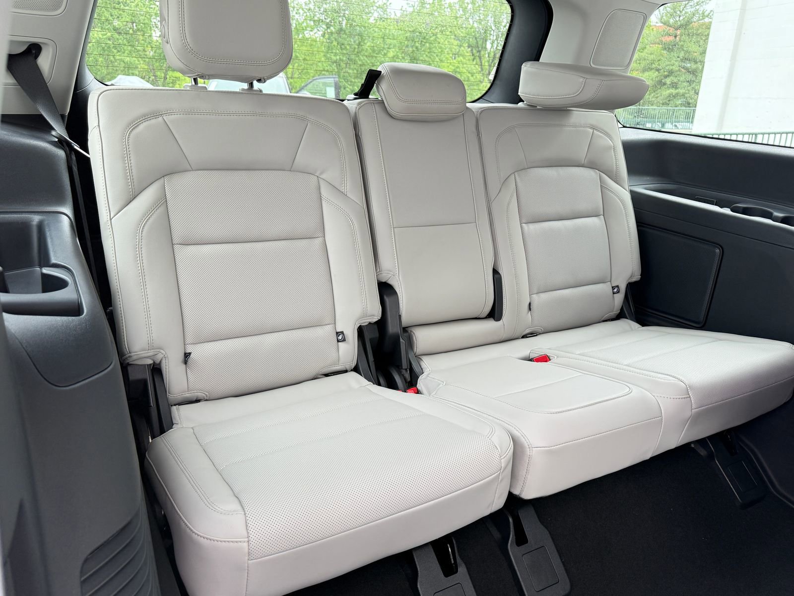 New 2026 Lincoln Navigator Reserve w/ Jet Appearance Package AWD/4WD image 14