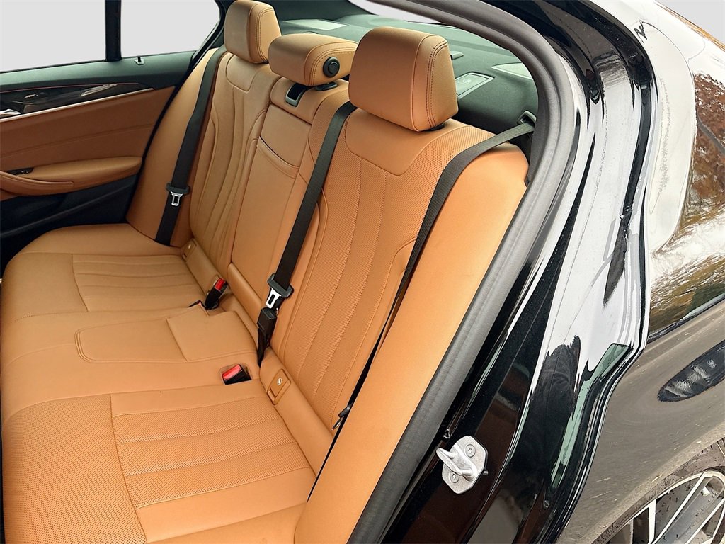 Used 2021 BMW 540i xDrive w/ M Sport Package image 26