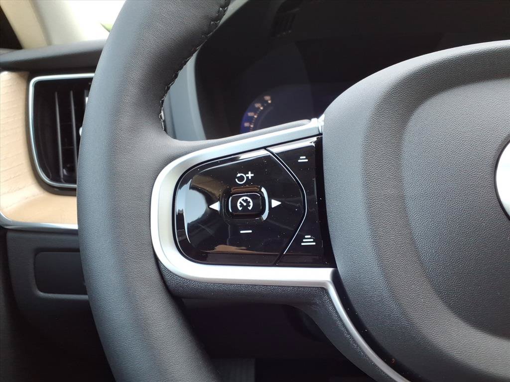New 2026 Volvo XC60 B5 Plus w/ Protection Package Premier AWD/4WD image 21
