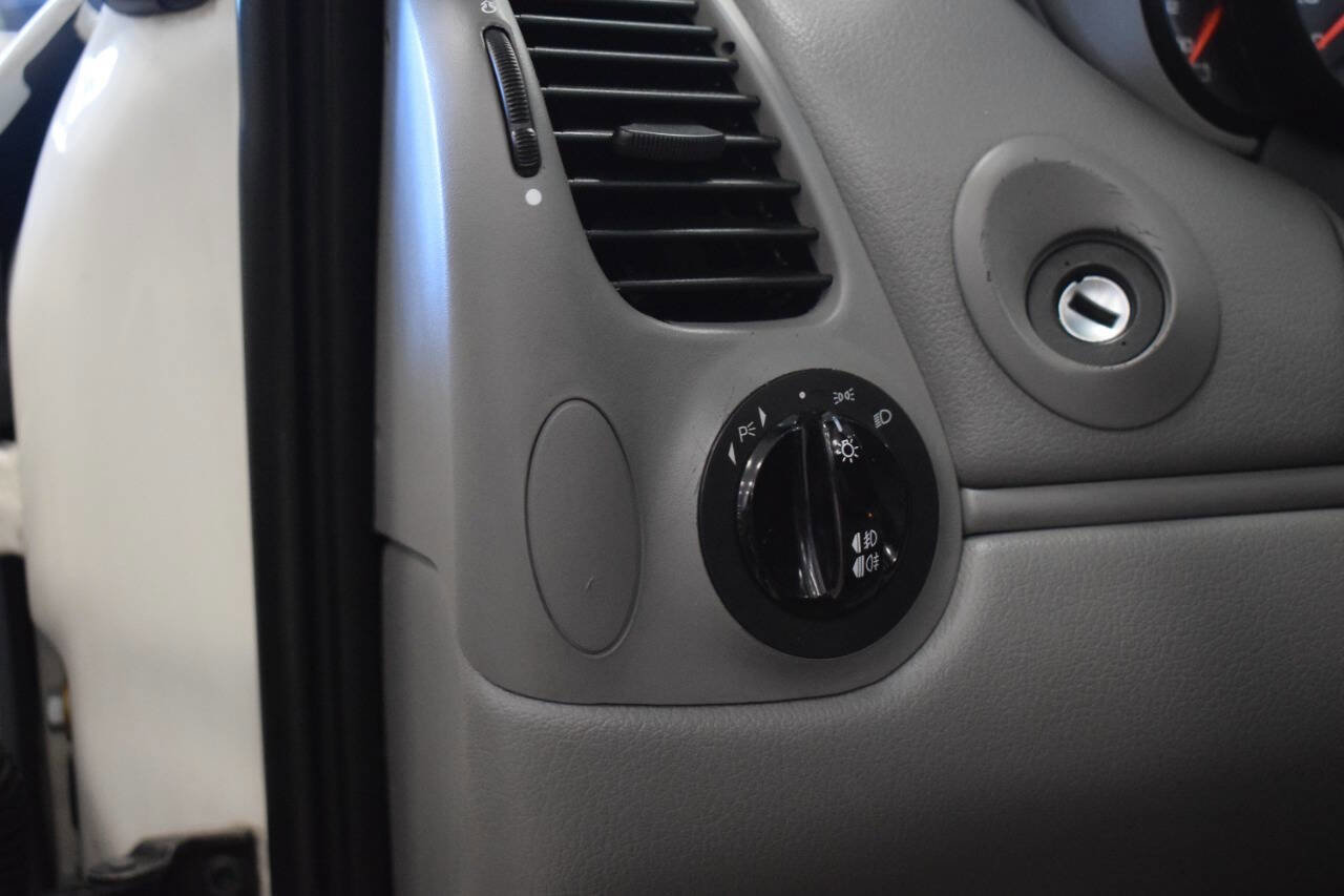 Used 2000 Porsche 911 Carrera image 45