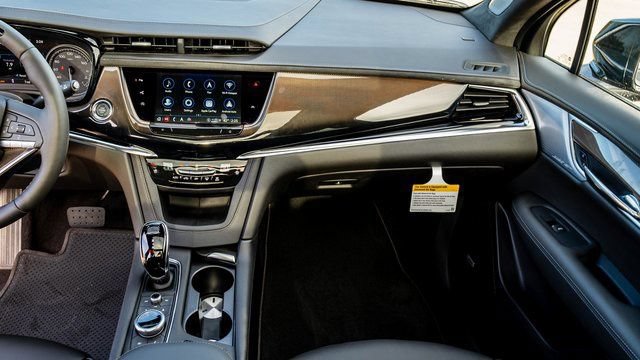 New 2025 Cadillac XT6 Premium Luxury w/ Platinum Package FWD image 12
