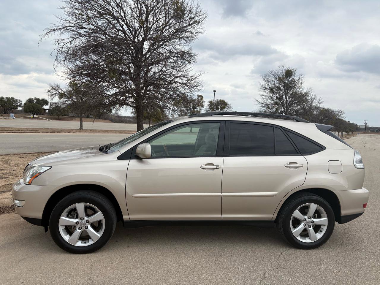 Used 2005 Lexus RX 330 image 2