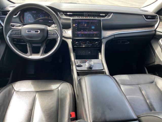 Used 2023 Jeep Grand Cherokee Limited AWD/4WD image 5