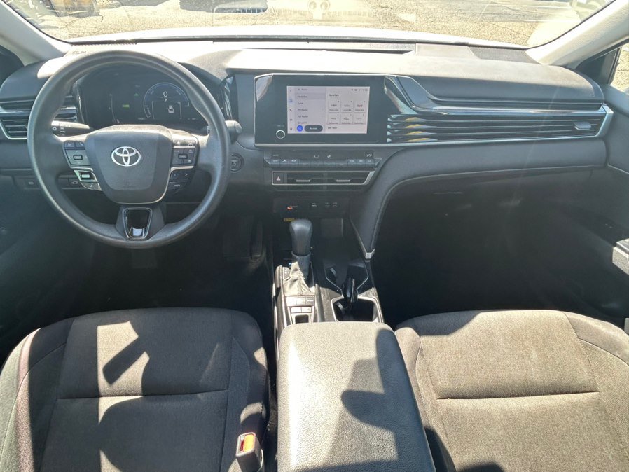 Used 2025 Toyota Camry LE FWD image 18