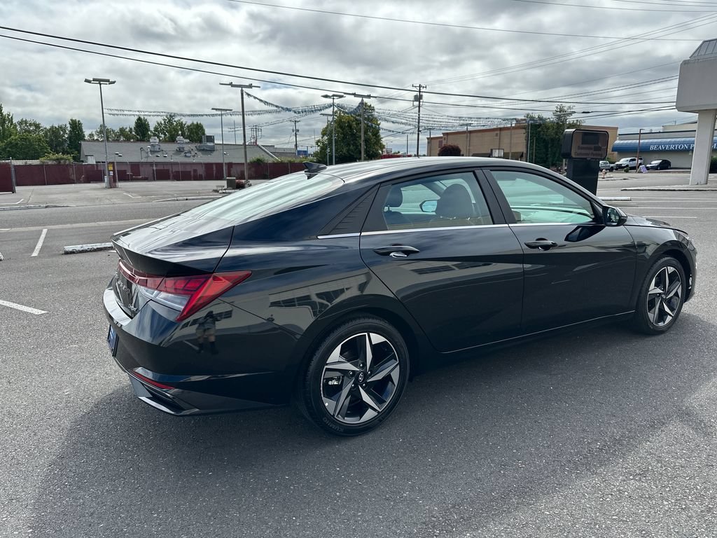 Certified 2023 Hyundai Elantra Limited FWD image 6
