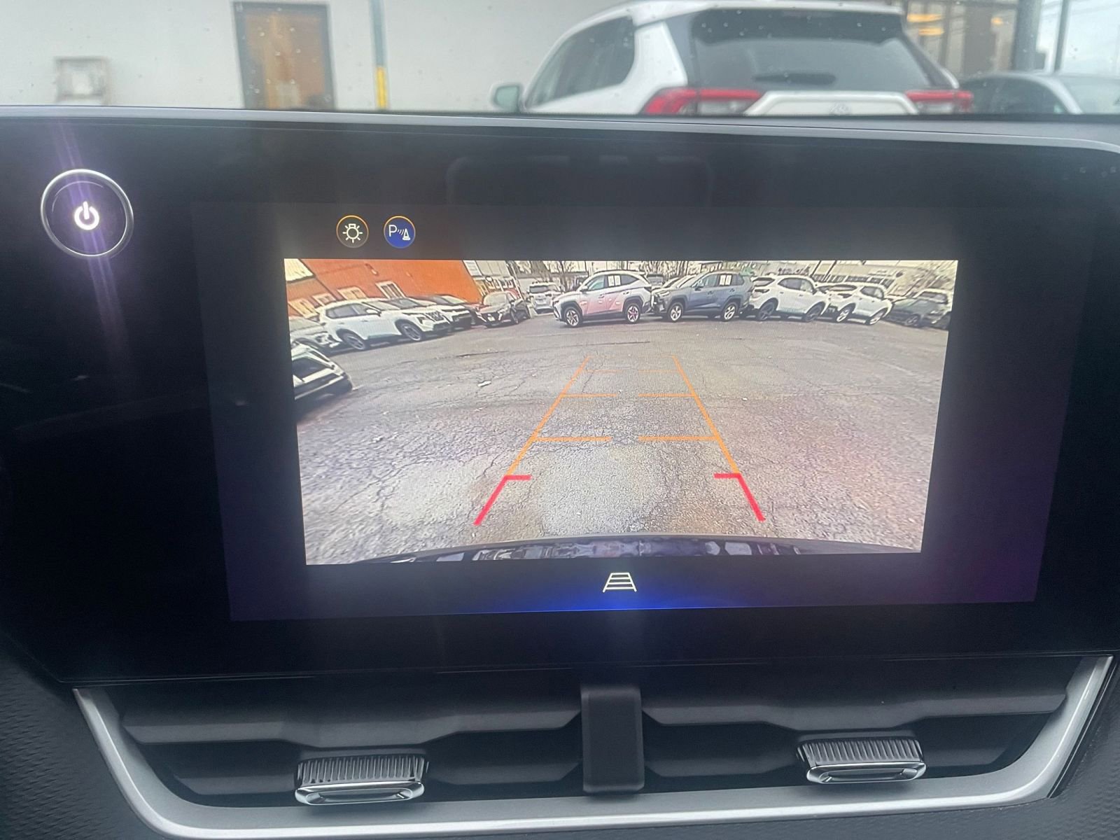 Used 2025 Chevrolet Equinox LT image 17