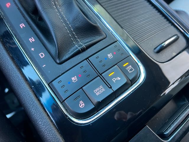 Used 2017 Kia Sedona SX Limited image 28