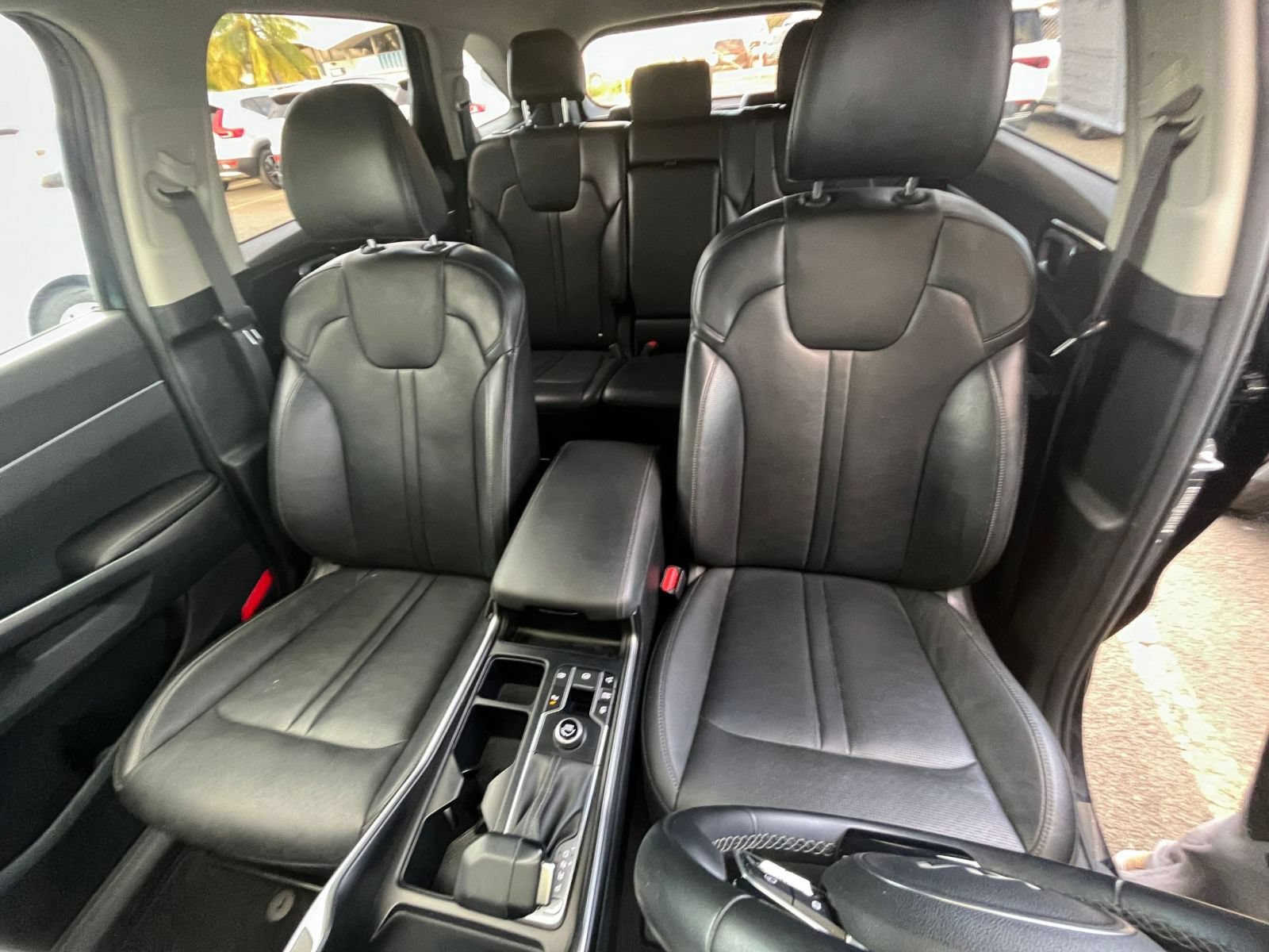 Used 2024 Kia Sorento S FWD image 37
