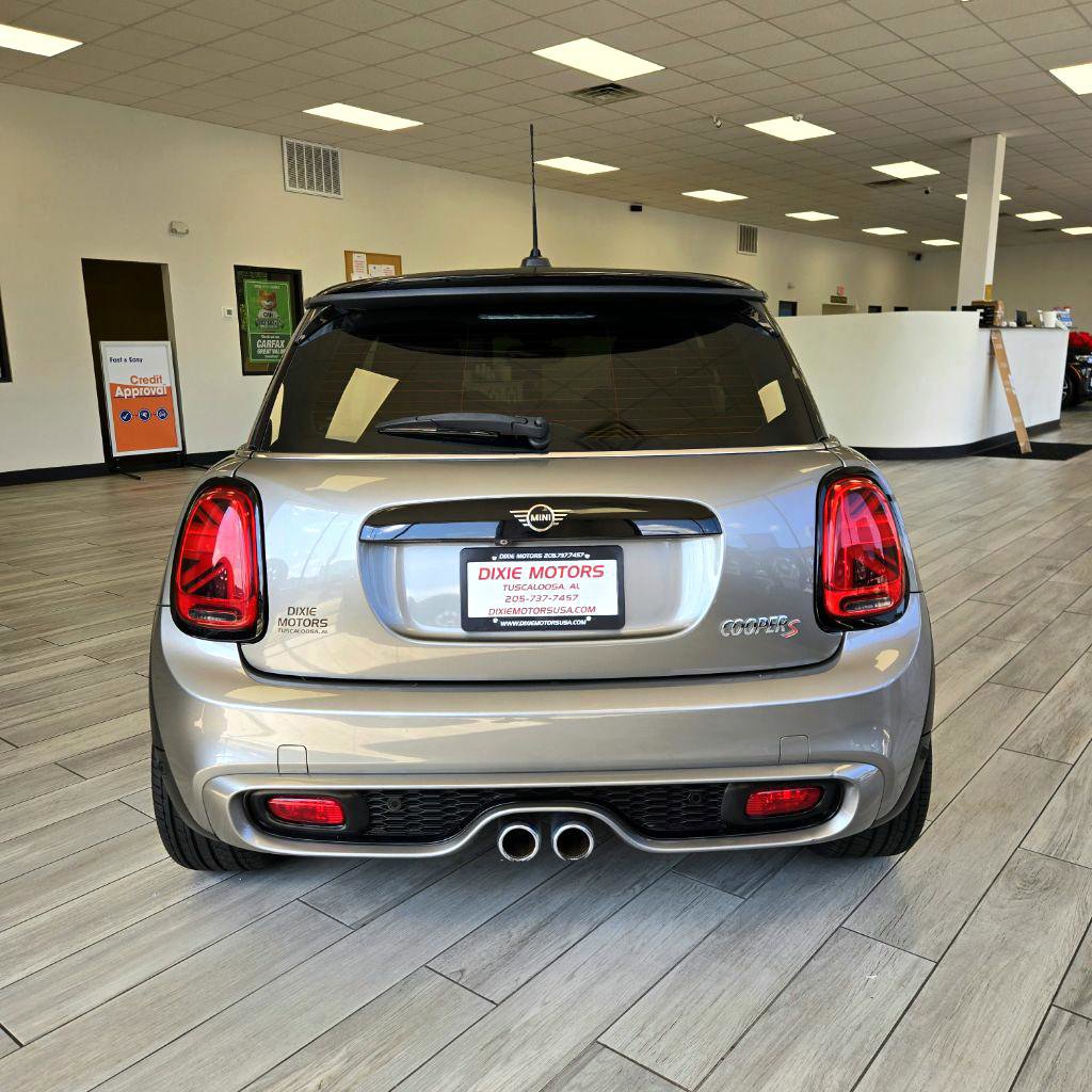 Used 2019 MINI Cooper S w/ Premium Package image 7