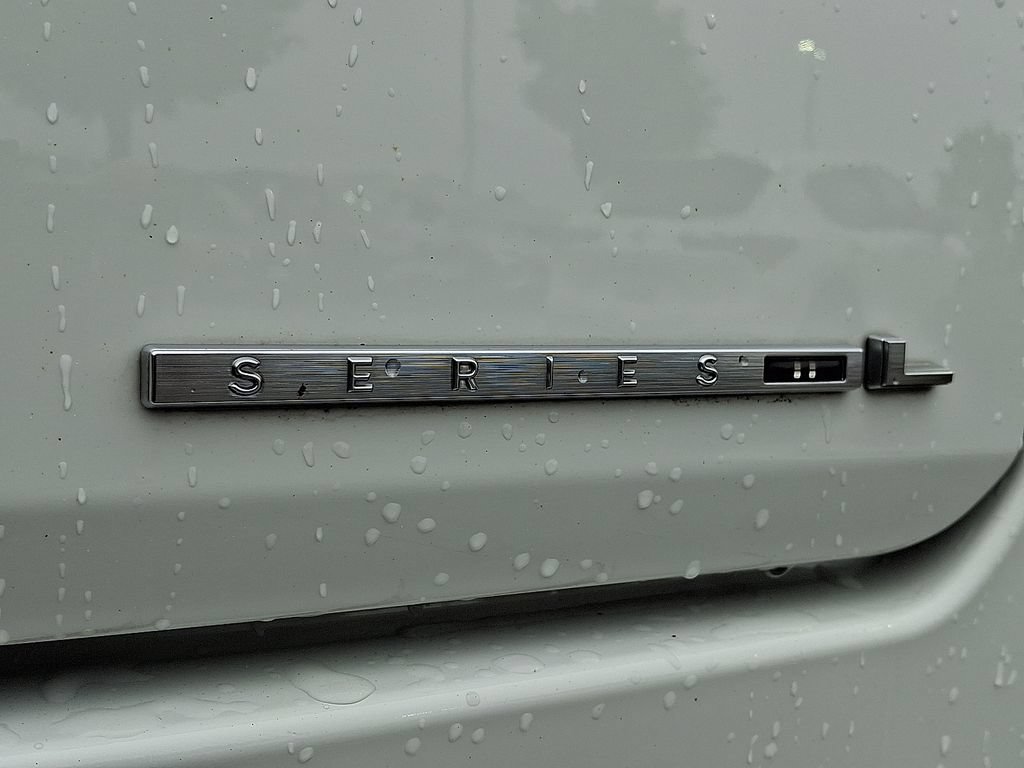Certified 2023 Jeep Wagoneer L Series II AWD/4WD image 36