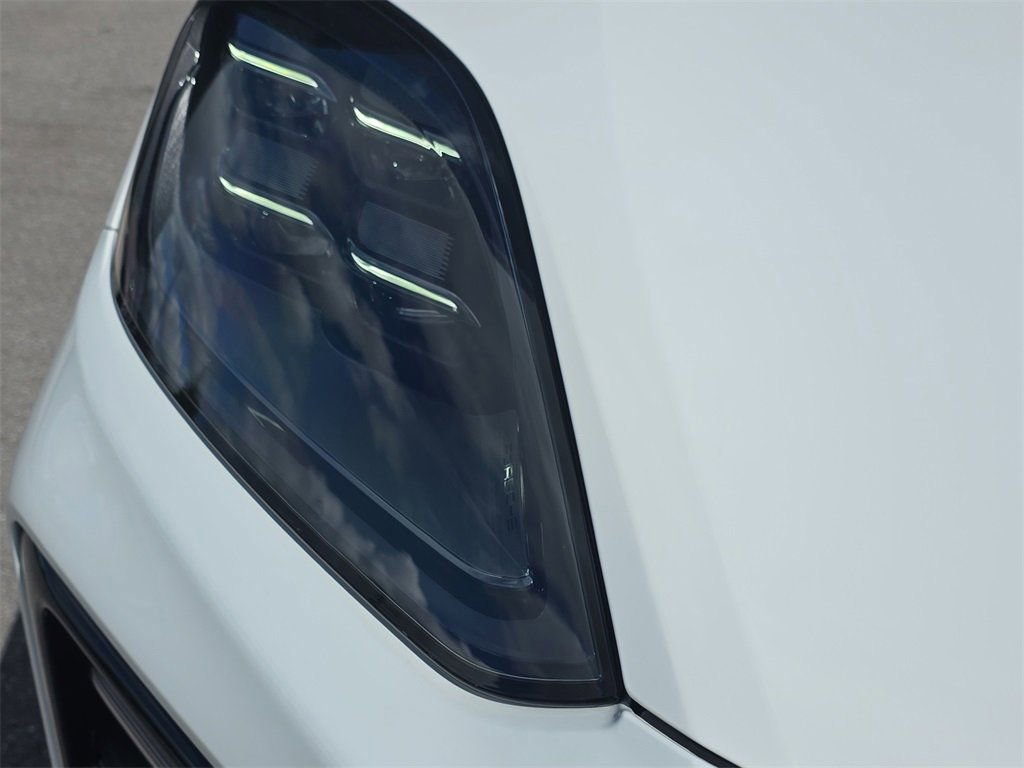 Certified 2025 Porsche Cayenne image 15