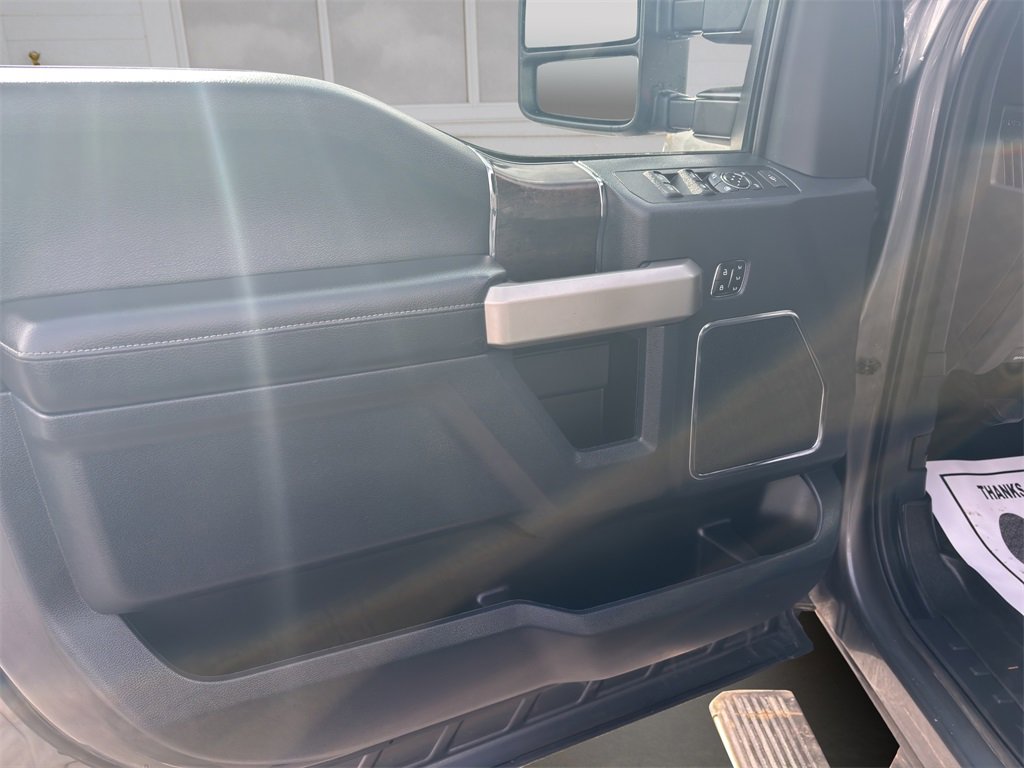 Certified 2022 Ford F350 Lariat w/ Lariat Value Package image 32