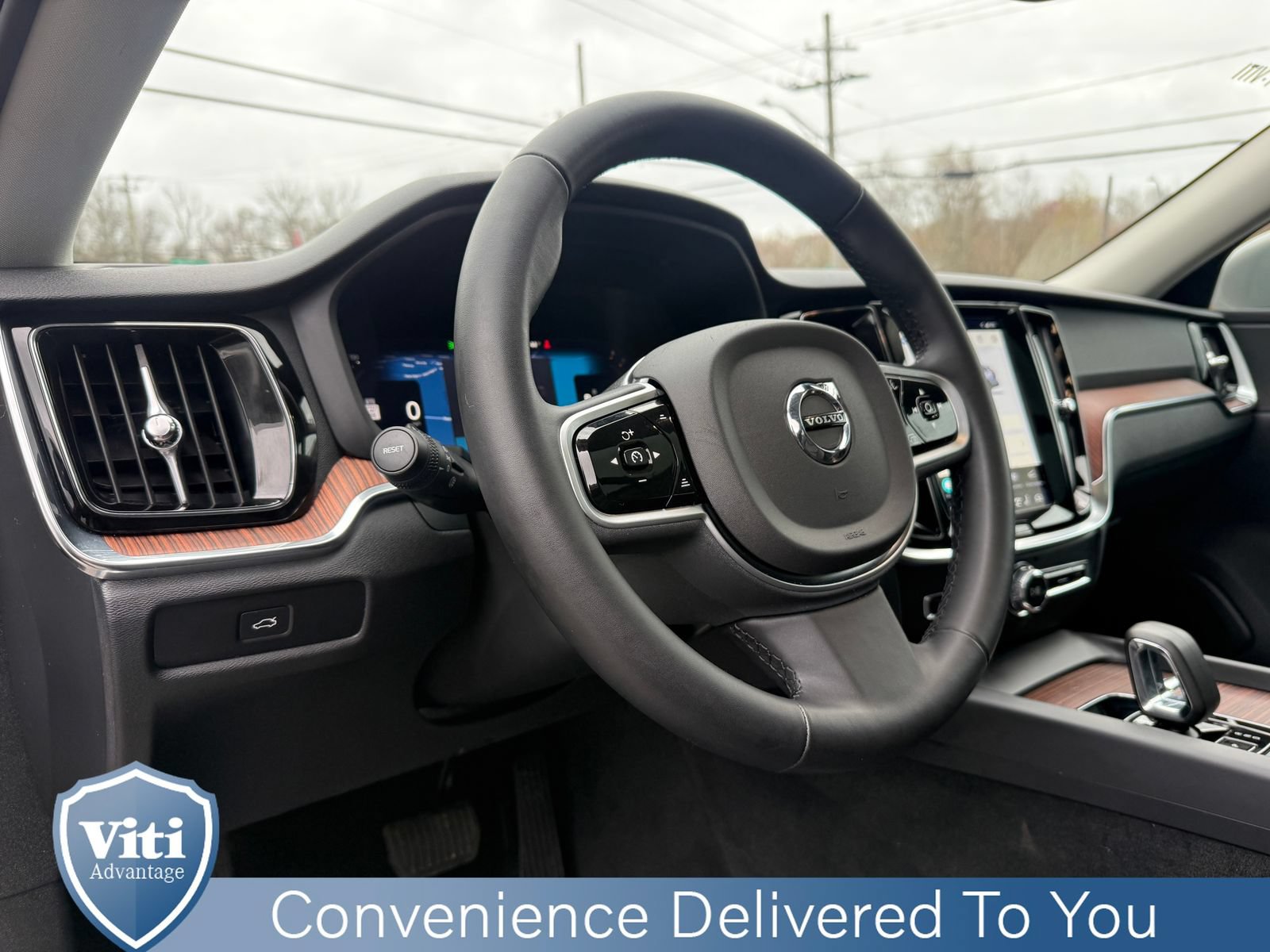 Used 2025 Volvo V60 B5 Cross Country Plus AWD/4WD image 17