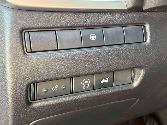 Used 2024 Nissan Rogue SV AWD/4WD image 18