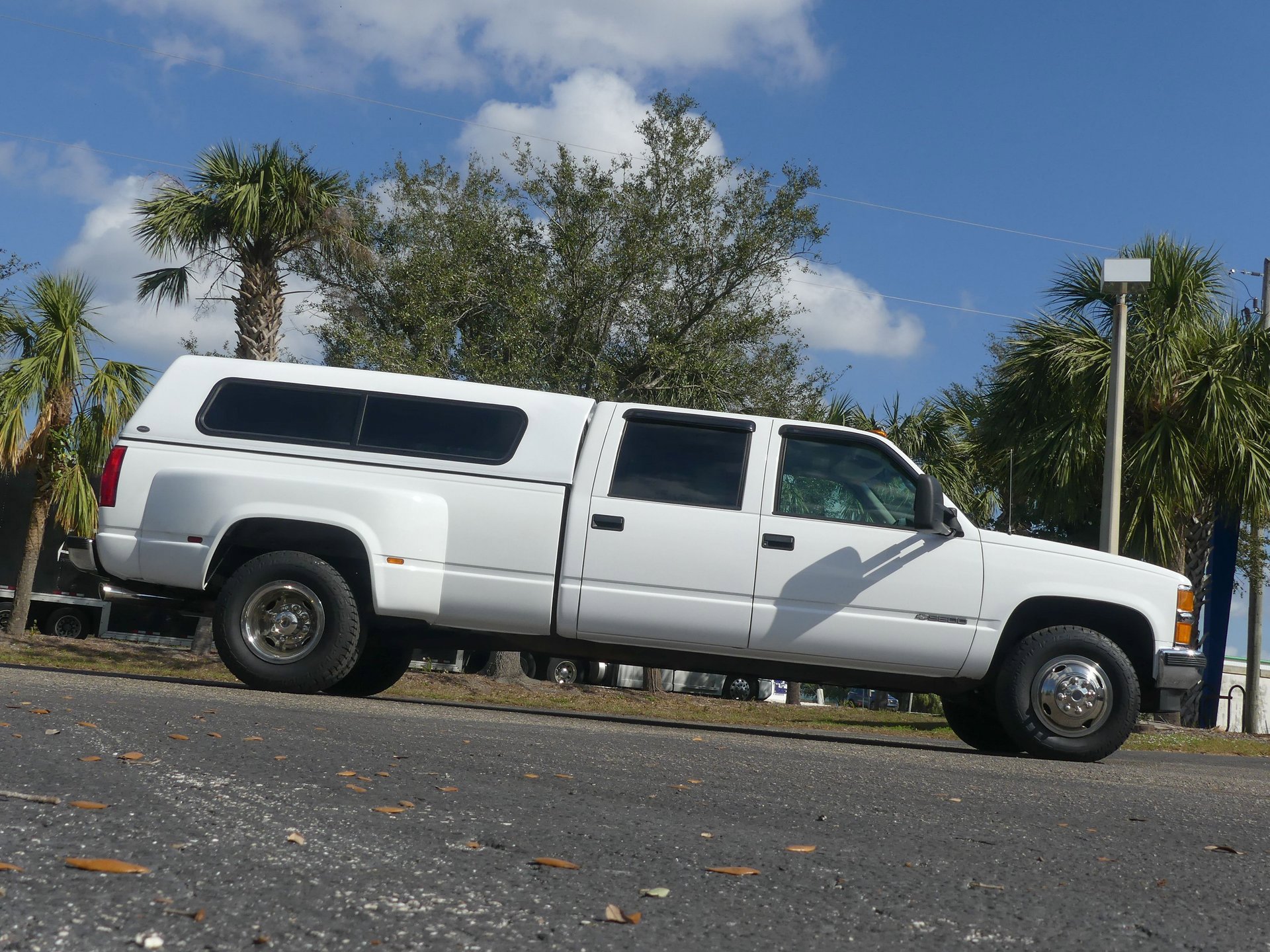 Used 2000 Chevrolet Silverado 3500 2WD Crew Cab image 28