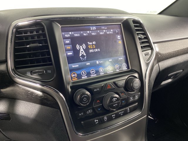 Used 2018 Jeep Grand Cherokee Laredo AWD/4WD image 28
