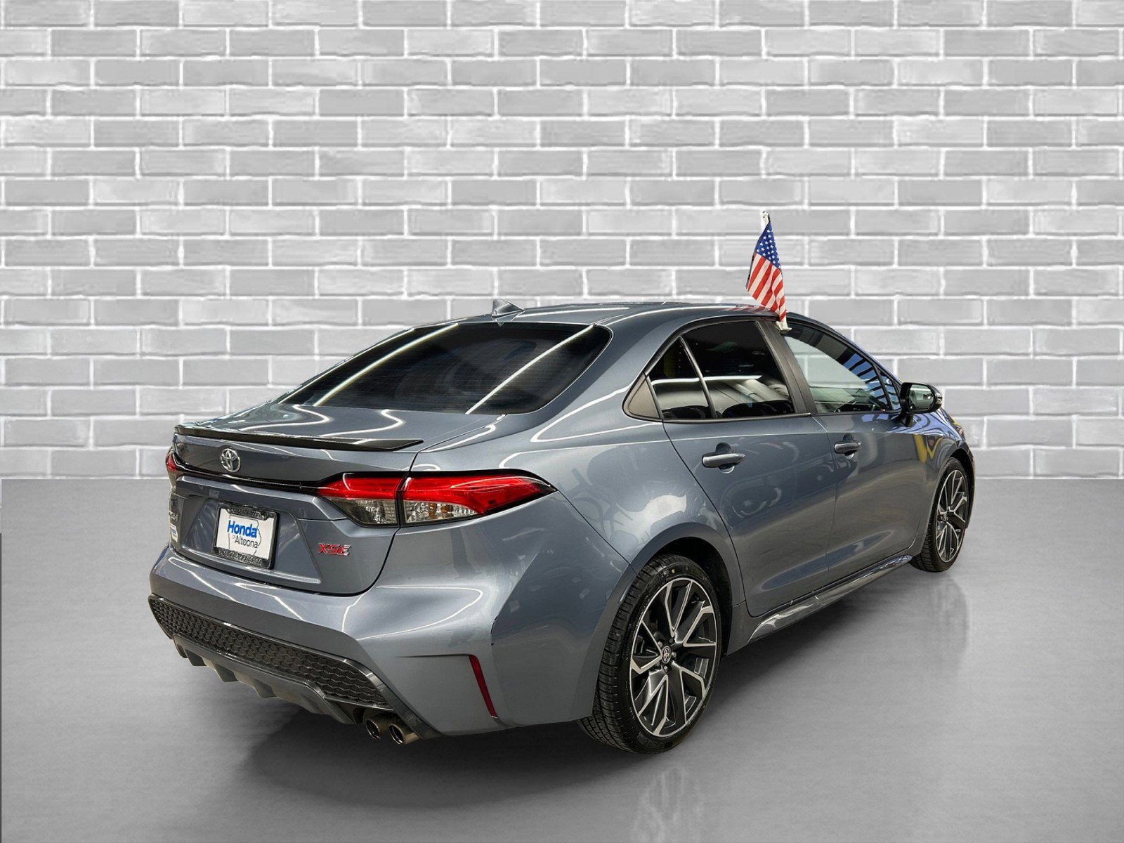 Used 2020 Toyota Corolla XSE image 9