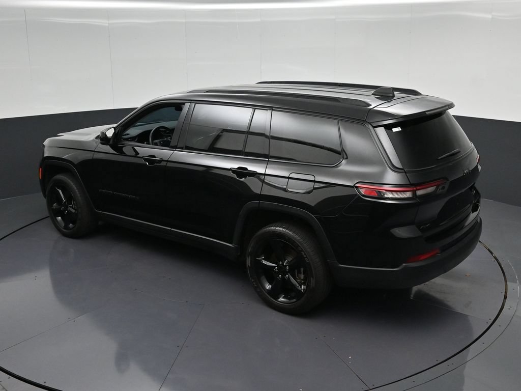 Used 2024 Jeep Grand Cherokee L Limited w/ Black Appearance Package RWD image 18