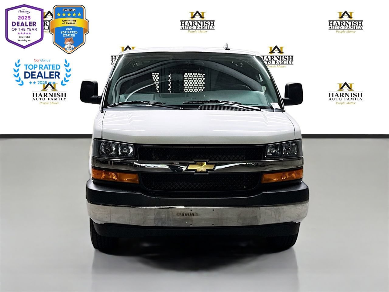 Used 2025 Chevrolet Express 2500 w/ Driver Convenience Package RWD image 2