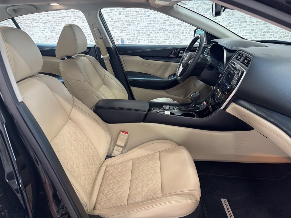 Used 2022 Nissan Maxima Platinum w/ Sport Mat Group FWD image 11