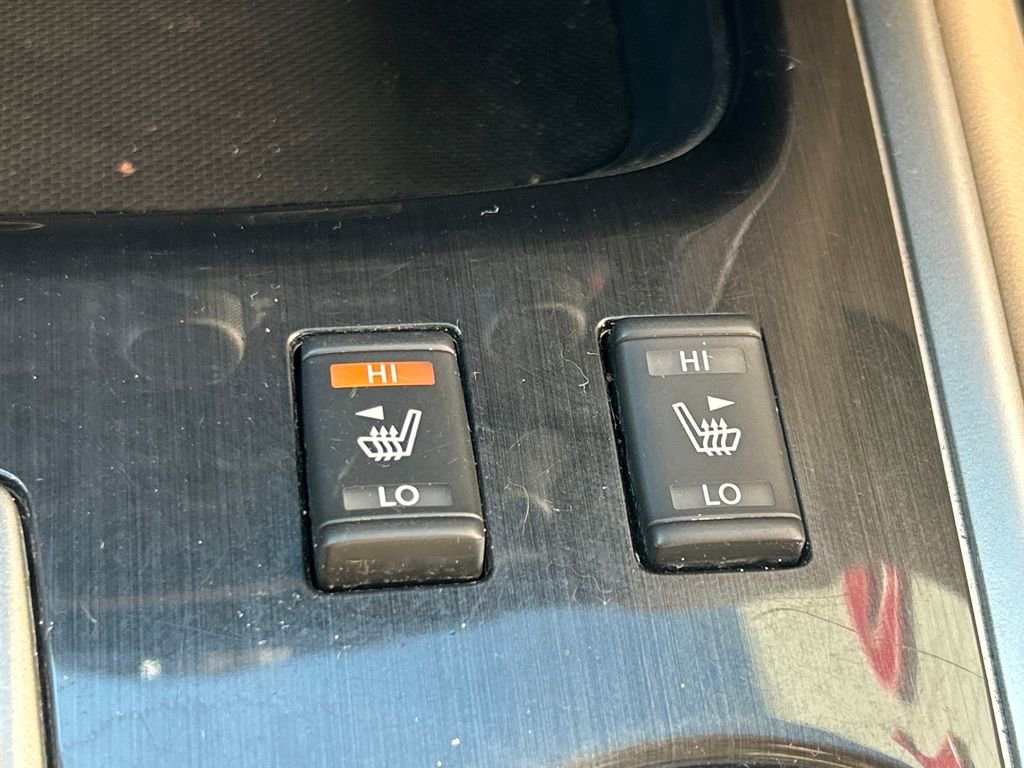 Used 2018 Nissan Pathfinder SV w/ SV All Weather Package image 16